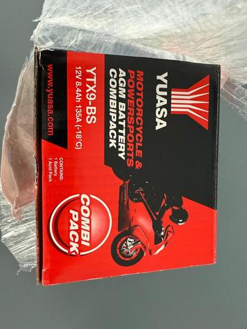 Yuasa YTX9-BS AGM accu – 12V 8Ah – nieuw beschikbaar voor biedingen