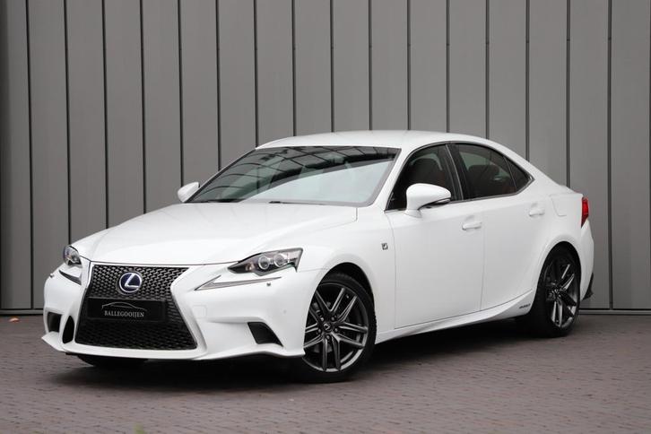 Lexus IS 300h F Sport Line | 223PK | Led | Stoelverwarming |, Auto's, Lexus, Te koop, IS, ABS, Achteruitrijcamera, Airbags, Airconditioning