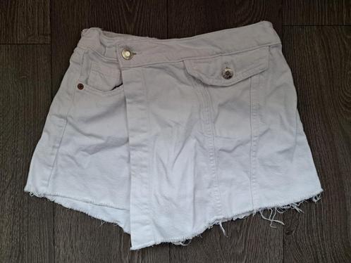 witte Meisjes korte bBoek  Zara  - 152  jusa17, Kinderen en Baby's, Kinderkleding | Maat 152, Zo goed als nieuw, Meisje, Broek