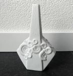 AK Kaiser 571 vintage vaas wit biscuit porselein schelpdecor, Gebruikt, Wit, Aardewerk of Porselein, Ophalen of Verzenden