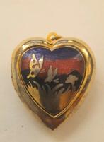 Mooi goudkleurig medaillon, hart met vlinders, Ophalen, Overige materialen, Gebruikt, Hart