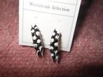 Zwart/witte oorringen- oorbellen / Gratis verzending, Verzenden, Nieuw, Overige kleuren, Overige materialen