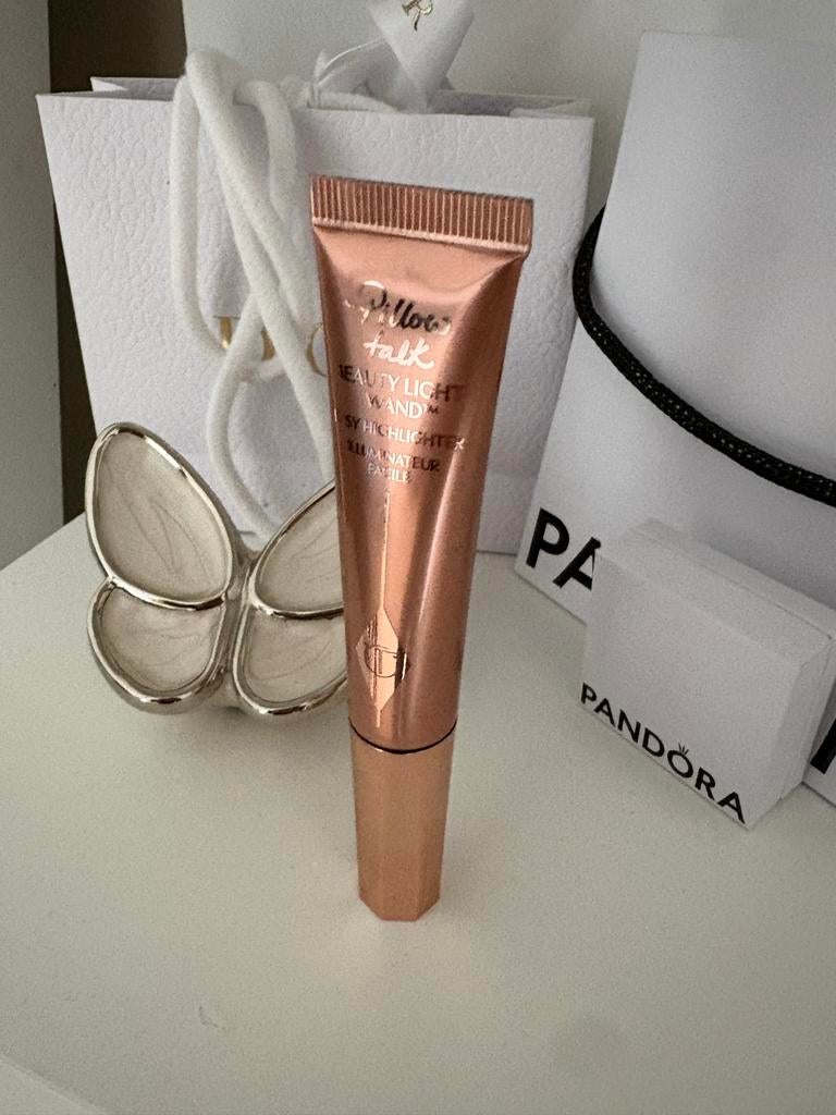 Charlotte Tilbury Beauty Light Wand Pillow Talk - NIEUW, Sieraden, Tassen en Uiterlijk, Uiterlijk | Cosmetica en Make-up, Wangen
