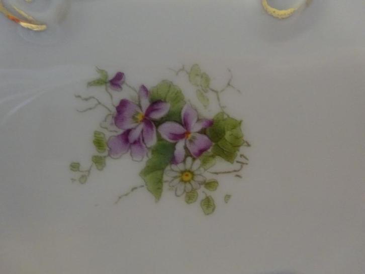 servies heel mooi met madeliefjes en viooltjes, Antiek en Kunst, Antiek | Servies compleet, Ophalen