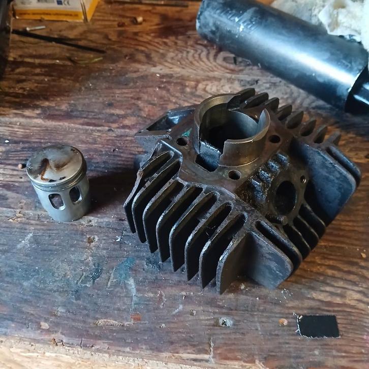 Tomos cilinder 50 cc, Fietsen en Brommers, Brommers | Tomos, Gebruikt, Standard, Maximaal 45 km/u, Ophalen of Verzenden