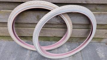 Crèmekleurige buitenbanden 24 inch beschikbaar voor biedingen