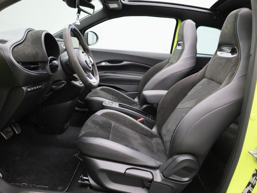 Abarth 500E Cabriolet 42 kWh Scorpionissima | Navigatie | Pa, Auto's, Abarth, 12 maanden, Stof, 4 stoelen, 155 pk