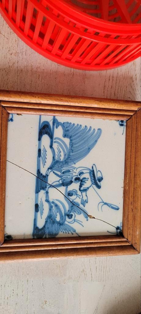 Delfsblauwe Tegel met Houten Lijst, Antiek en Kunst, Antiek | Wandborden en Tegels, Ophalen of Verzenden