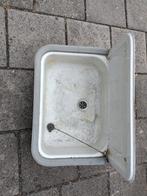 Ouderwetse witte spoelbak met spatscherm, Ophalen, Zo goed als nieuw, 25 tot 50 cm, Minder dan 100 cm