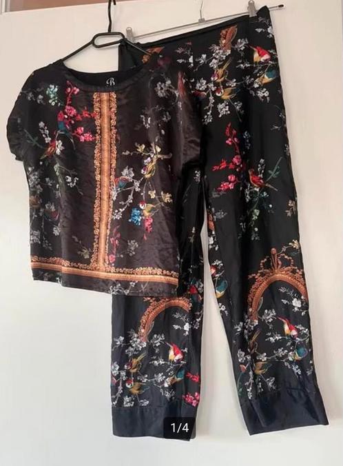 Ted Baker zijdezachte pyjama  bloemen en vogelprint maat 38, Kleding | Dames, Pyjama's, Zo goed als nieuw, Maat 38/40 (M), Ophalen of Verzenden