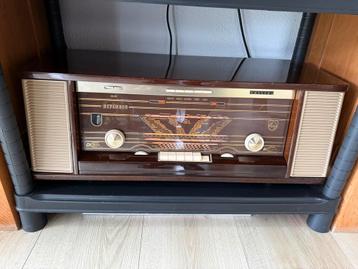 Philips Reverbeo Buizenradio Radiomeubel Antiek beschikbaar voor biedingen