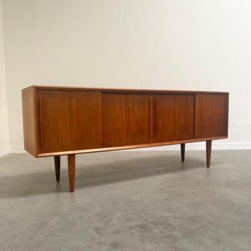 HP Hansen dressoir jaren 50 60 vintage Deens sideboard teak beschikbaar voor biedingen