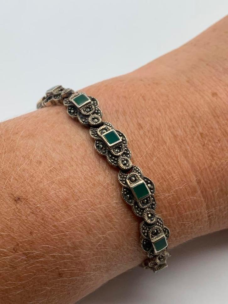 X699 Prachtige zilveren armband jade markasiet, Sieraden, Tassen en Uiterlijk, Antieke sieraden, Armband, Zilver, Met edelsteen