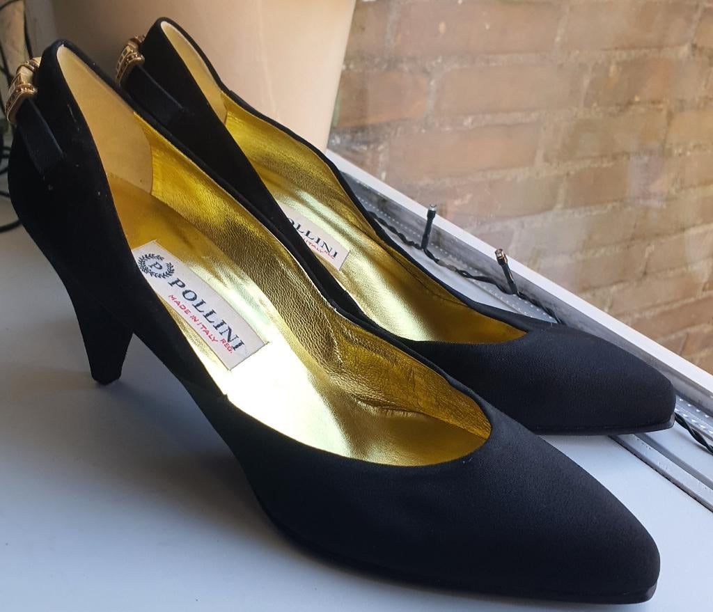 Stijlvolle zwarte hakken van Pollini, Made in Italy,, Ophalen of Verzenden, Zo goed als nieuw, Zwart