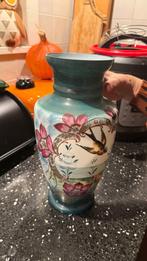 gezocht! opaline vaas, Huis en Inrichting, Woonaccessoires | Vazen, Overige kleuren, Ophalen of Verzenden, Minder dan 50 cm, Glas