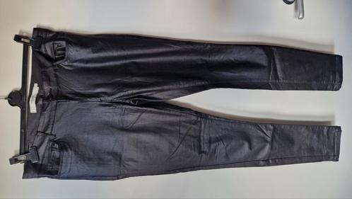 Gecoate skinny broek Vero Moda 42 zwart, Kleding | Dames, Spijkerbroeken en Jeans, Zo goed als nieuw, W33 - W36 (confectie 42/44)