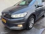 Volkswagen Touran 1.5 TSI Highline NIEUWSTAAT 18000KM, Auto's, 15 km/l, Euro 6, 4 cilinders, 150 pk