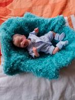 Reborn mini  hij is 26 cm, Verzamelen, Poppen, Ophalen of Verzenden, Zo goed als nieuw, Pop