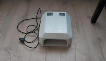 UV Lamp voor Kunstnagels beschikbaar voor biedingen