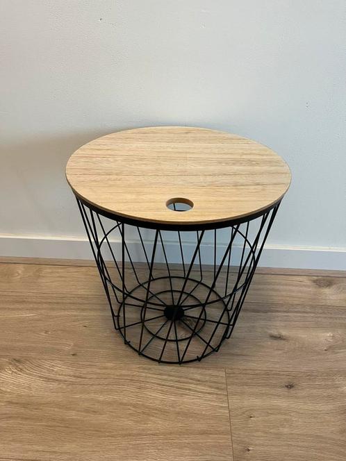 Leuke bijzet tafel, Huis en Inrichting, Tafels | Bijzettafels, Zo goed als nieuw, Rond, Minder dan 45 cm, Minder dan 55 cm, Hout