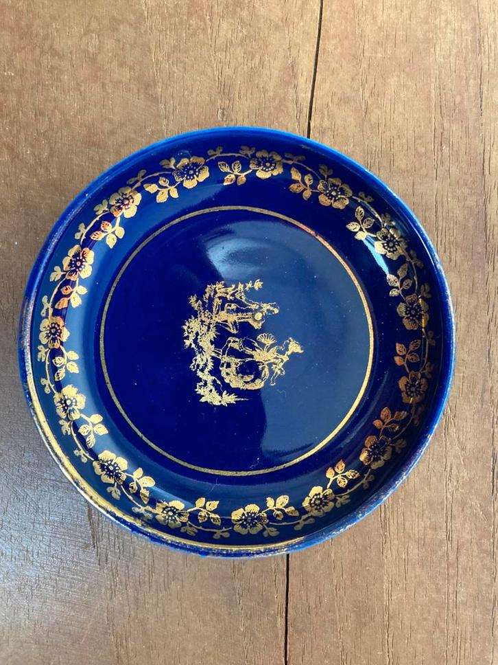 Miniatuur Klein Limoges Schaaltje Bordje Gout de Ville, Antiek en Kunst, Antiek | Schalen, Ophalen of Verzenden