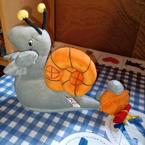 Camping La Colline de Rebais Slak met caravan knuffel, Kinderen en Baby's, Speelgoed | Knuffels en Pluche, Ophalen of Verzenden
