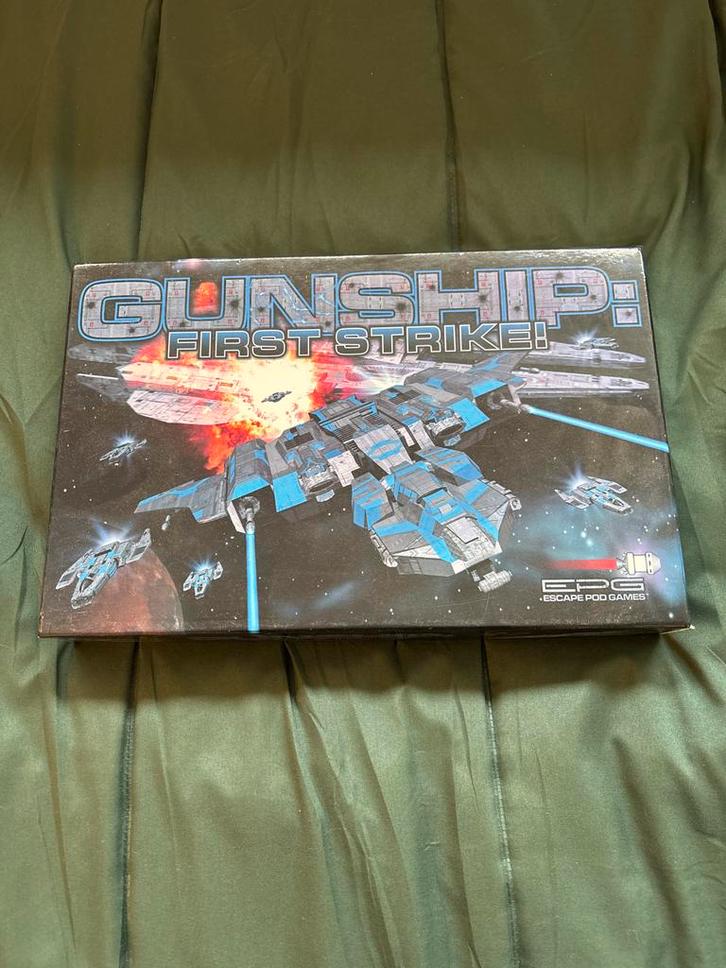 Gunship First Strike Bordspel, Hobby en Vrije tijd, Gezelschapsspellen | Bordspellen, Zo goed als nieuw, Een of twee spelers, Ophalen of Verzenden