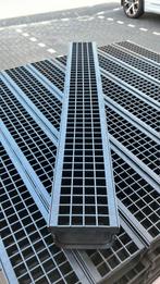 Afvoergoot regenwater, Doe-het-zelf en Verbouw, Buizen en Afvoer, Ophalen, Pvc, Zo goed als nieuw, Minder dan 2 meter