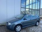 Skoda Fabia Combi 1.4-16V Tour de France, Auto's, Skoda, 47 €/maand, Origineel Nederlands, Te koop, Zilver of Grijs