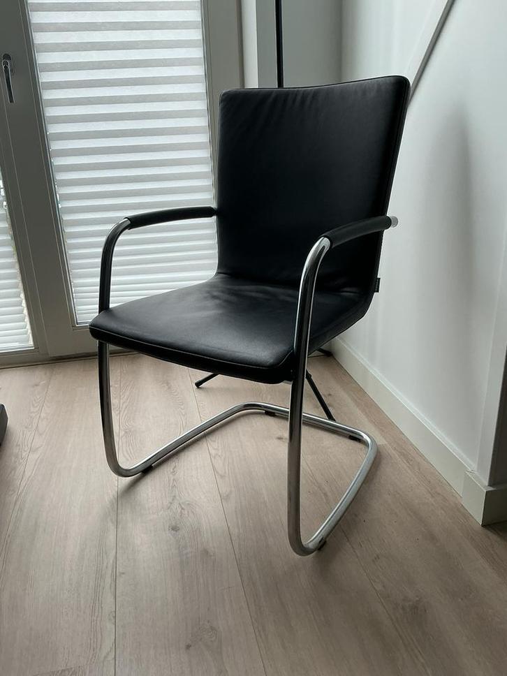 Zeer mooie design fauteuils met leder, Huis en Inrichting, Stoelen, Zo goed als nieuw, Twee, Zwart, Ophalen