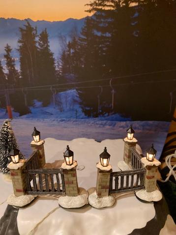 Verlichte hoek pilasters beschikbaar voor biedingen