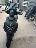 Zip 4takt Iget., Fietsen en Brommers, Scooters | Piaggio, Ophalen, Maximaal 45 km/u, Zip, Zo goed als nieuw