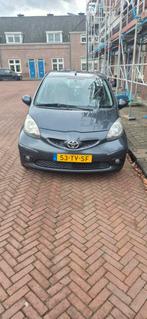 Toyota Aygo 1.0 5DRS 2007 Grijs | AIRCO | DAK KAN OPEN, Voorwielaandrijving, 4 stoelen, 68 pk, Origineel Nederlands
