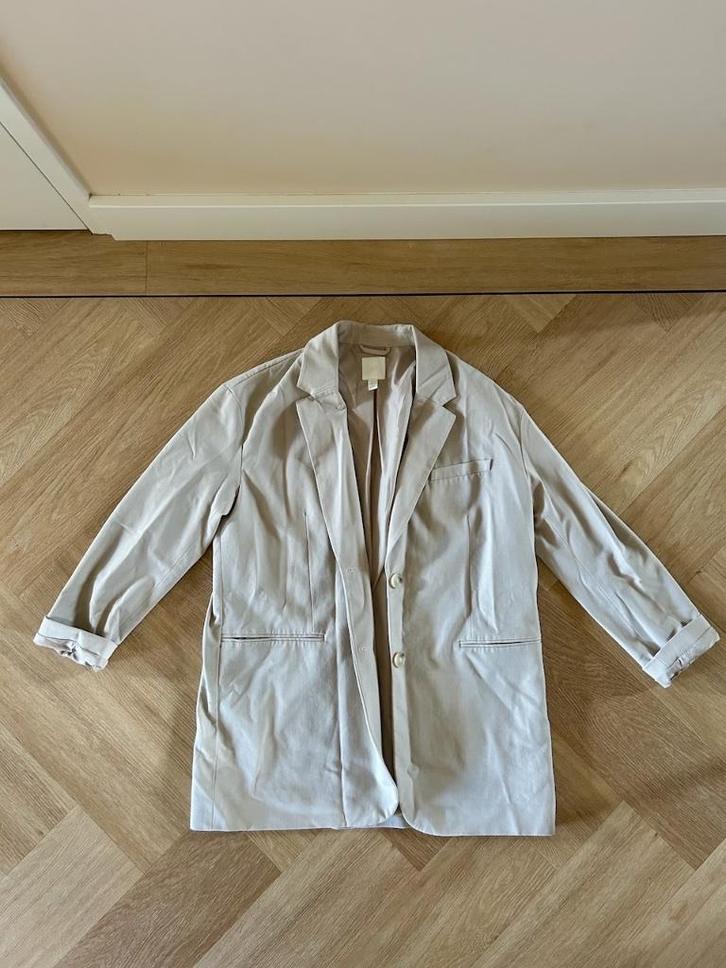 Z.g.a.n. Grijze oversized blazer / jasje, H&M, maat XS / S, Kleding | Dames, Jasjes, Kostuums en Pakken, Zo goed als nieuw, Jasje
