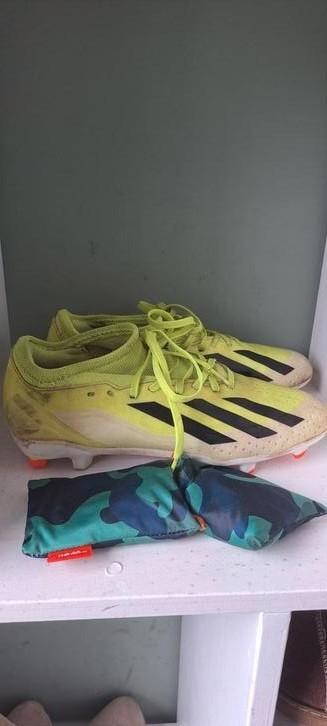 Voetbalschoenen adidas crazyfast 39 1/3, Sport en Fitness, Voetbal, Gebruikt, Schoenen, Maat XS of kleiner, Ophalen of Verzenden