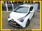 Toyota Aygo 1.0 VVT-i x-play AUTOMAAT, Stof, Gebruikt, 4 stoelen, Wit