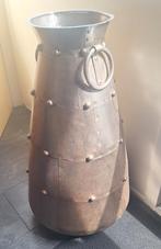 Grote stalen vazen, vintage ijzeren potten, 2 stuks, Ophalen