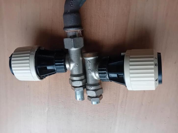 Danfoss Thermostaat Radiator Knop, Doe-het-zelf en Verbouw, Thermostaten, Gebruikt, Slimme thermostaat, Ophalen of Verzenden