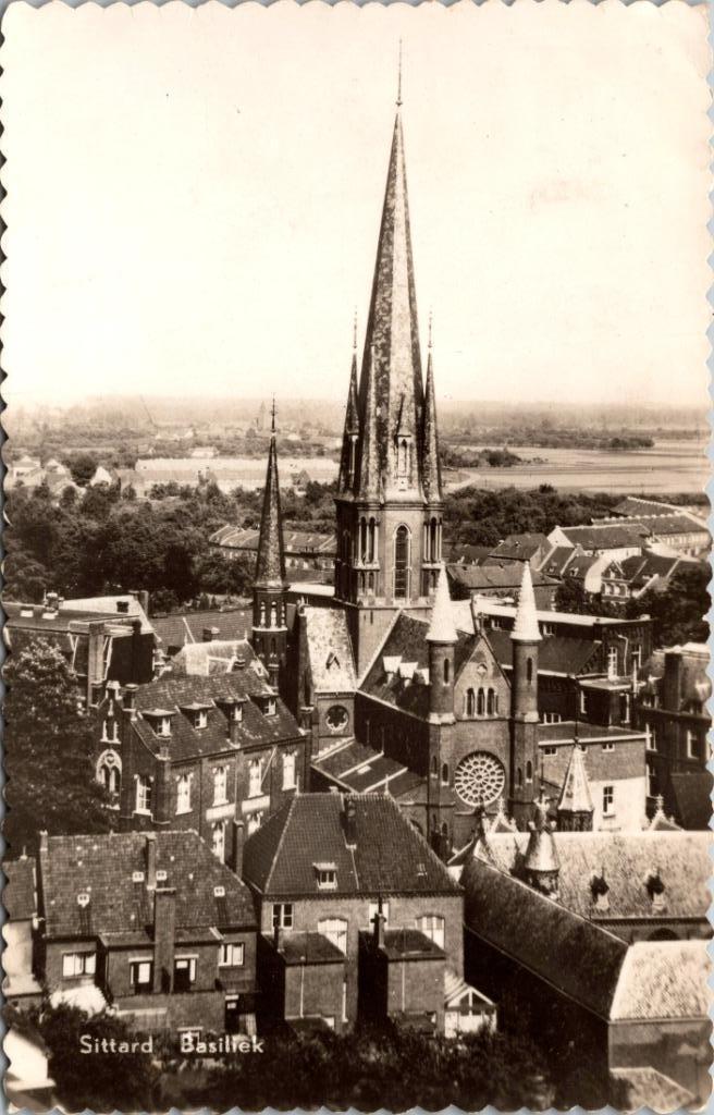 Sittard - Basiliek, Verzamelen, Ansichtkaarten | Nederland, Gelopen, Limburg, 1940 tot 1960, Verzenden