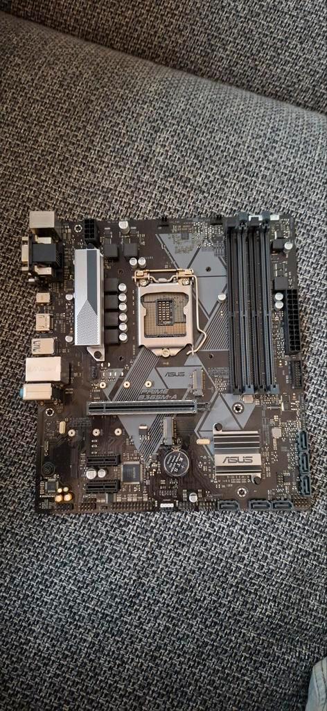 ASUS Prime B365M-A Moederbord - Intel Socket, Computers en Software, Moederborden, Gebruikt, Intel, DDR4, Ophalen of Verzenden