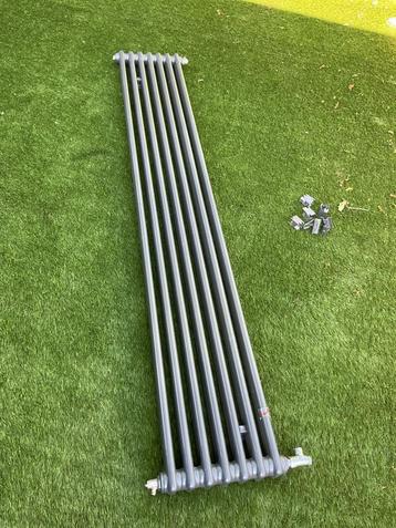 Zehnder design radiator - donkergrijs/antraciet beschikbaar voor biedingen