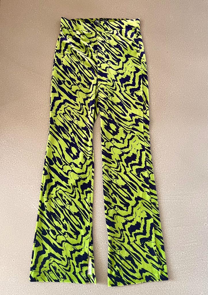 Zara Velvet Flared Broek - Swirl Zebra Print mt M 38/40, Maat 38/40 (M), Ophalen of Verzenden, Zo goed als nieuw, Lang