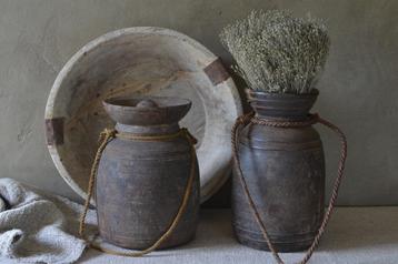 Oude houten Himachal pot Nepalese kruik met/zonder deksel beschikbaar voor biedingen