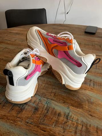 Oxmox sneakers maat 41 (1keer gedragen) beschikbaar voor biedingen