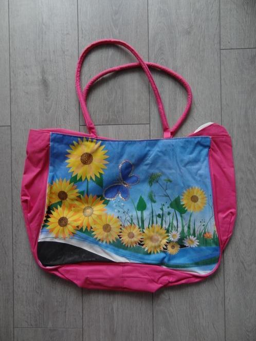 Roze Tas Met Bloemen En Vlinder >Snelle Verzending!<, Sieraden, Tassen en Uiterlijk, Tassen | Damestassen, Zo goed als nieuw, Shopper
