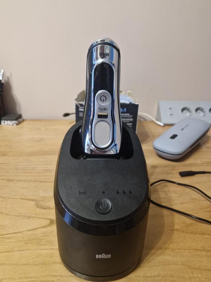 Braun s9pro scheerapparaat met accesoires, Witgoed en Apparatuur, Persoonlijke-verzorgingsapparatuur, Zo goed als nieuw, Scheren en Epileren