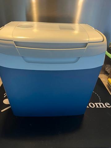 Koelbox 12/230 volt beschikbaar voor biedingen