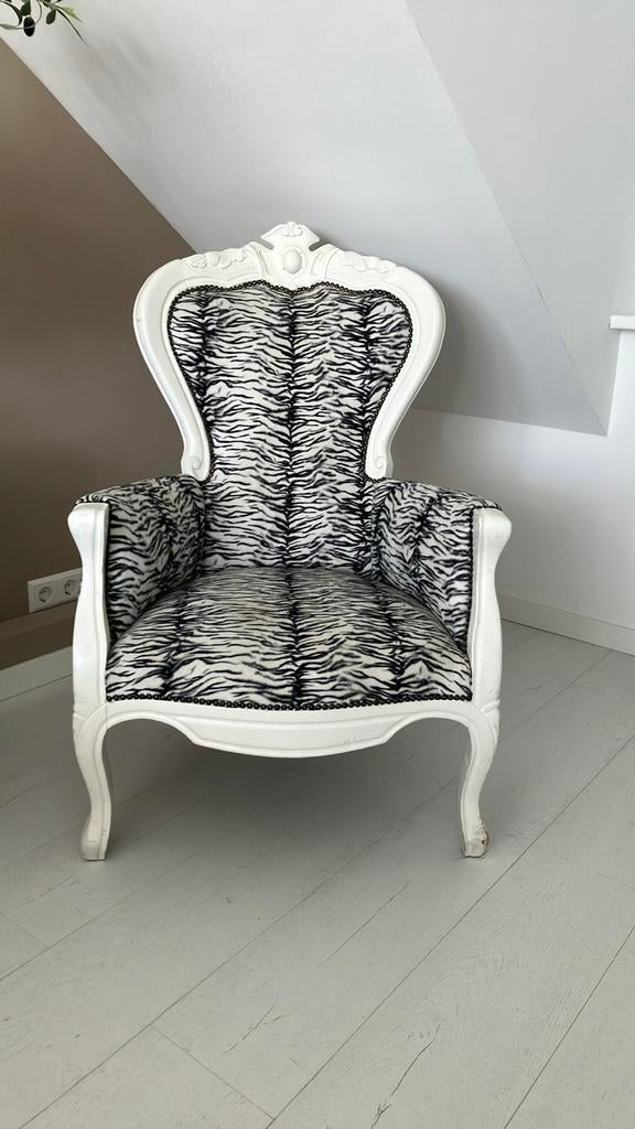 Elegante fauteuil met zebraprint, Ophalen, Minder dan 75 cm, Zo goed als nieuw, 50 tot 75 cm