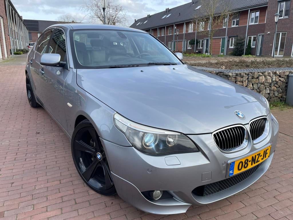 BMW 5-Serie 545i Executive |HUD|4.4 V8|Memory|Xenon|19”|Navi, Auto's, Automaat, Achterwielaandrijving, 1610 kg, 2000 kg