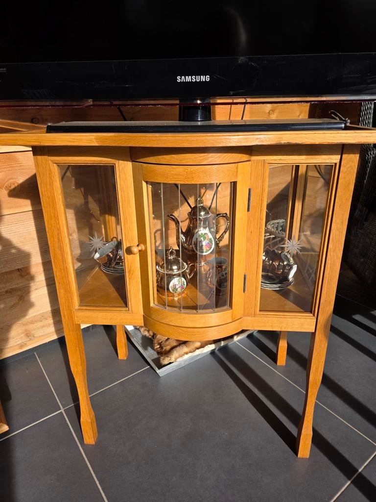 Thee kastje met servies compleet, Ophalen, Zo goed als nieuw